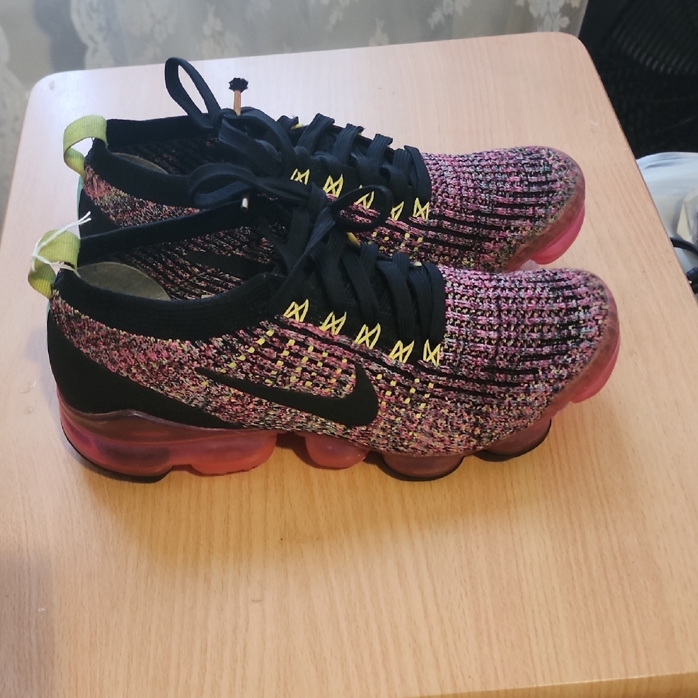 Nike Women's Multicolor Air Sneakers - Picture 4 of 10